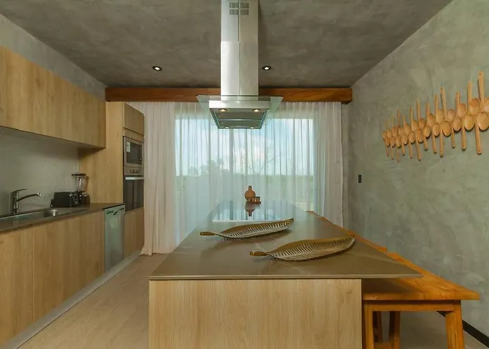 2 Bdr, Wifi 100 Mb, Jungle View Apartment